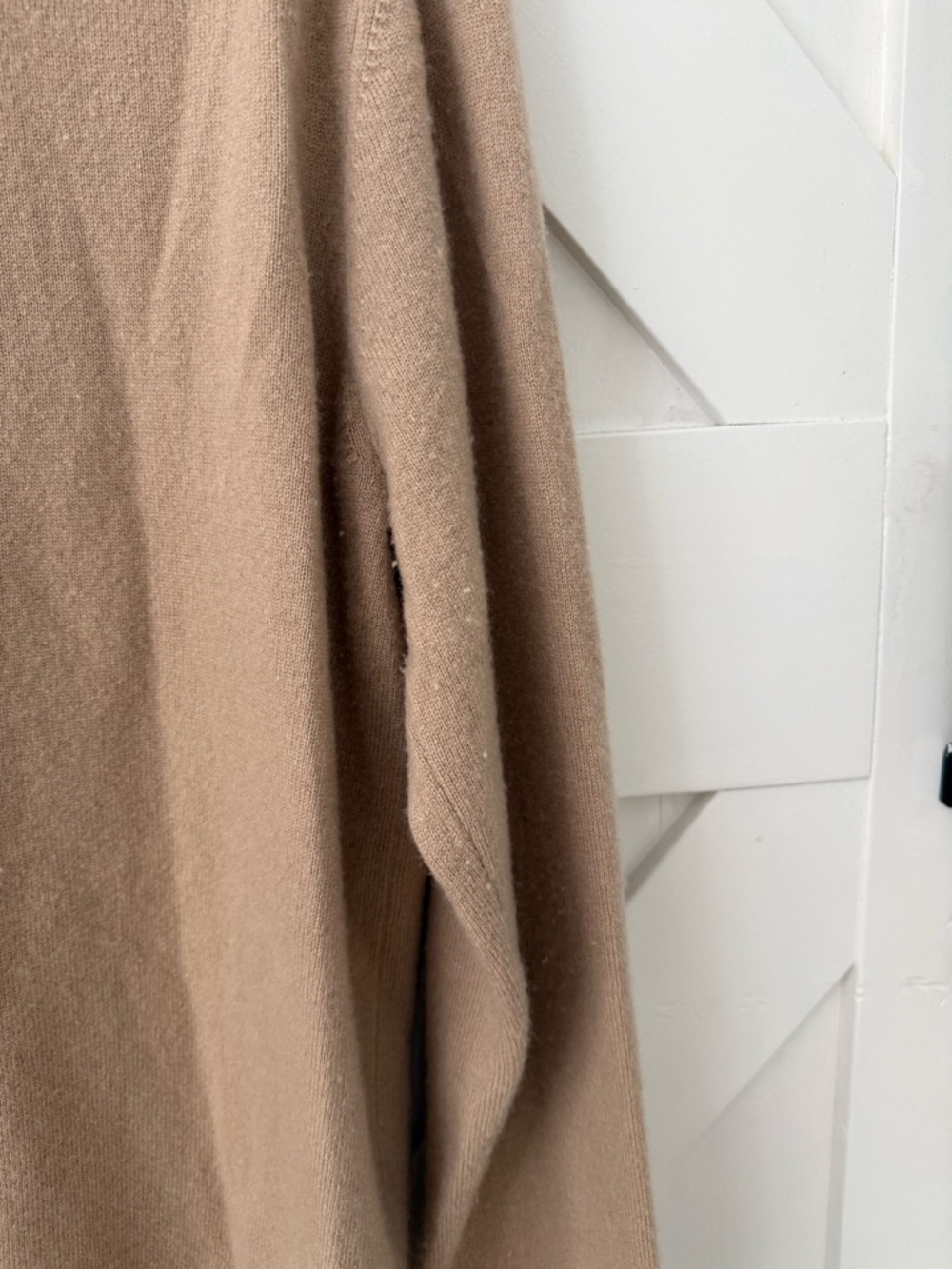 Vince Cashmere Weekend V-Neck Sweater - Picture 6 of 15